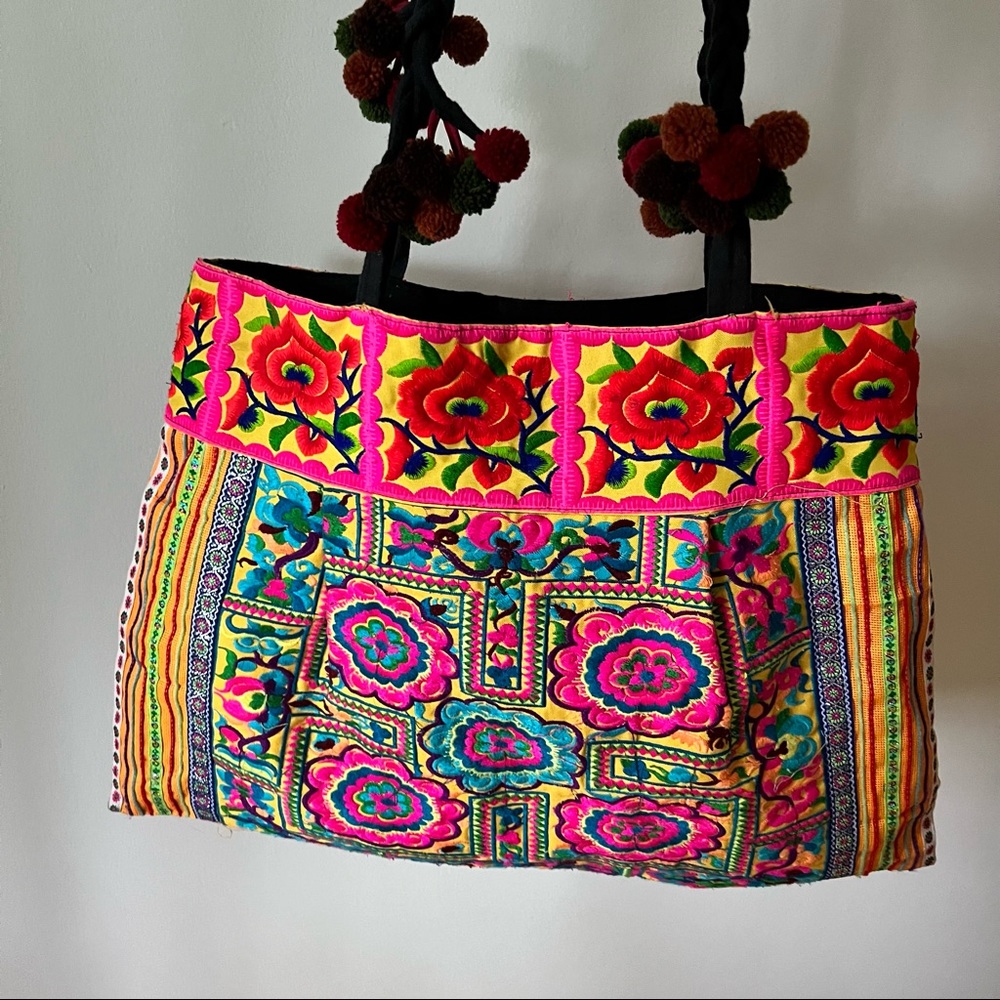Colorful Embroidered Bag - Picture 10 of 11